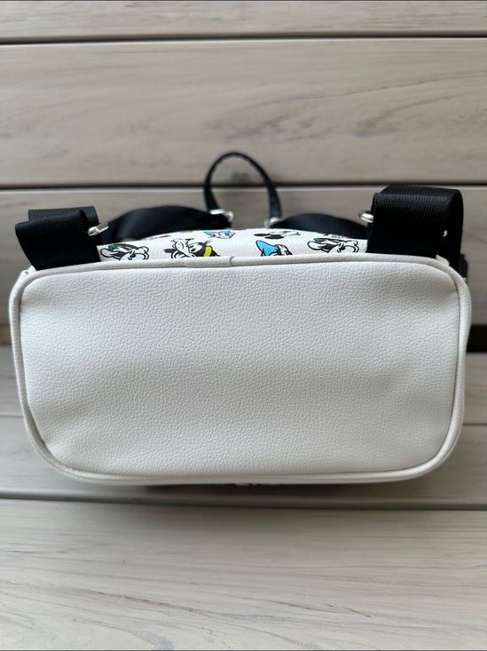 dooney leather backpack buckle Pebble Grain – & Bourke needs-hs-code-review classic style with a How to Pick Your Size:3X-Large